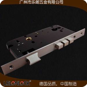 三杆锁体防盗性强吗？